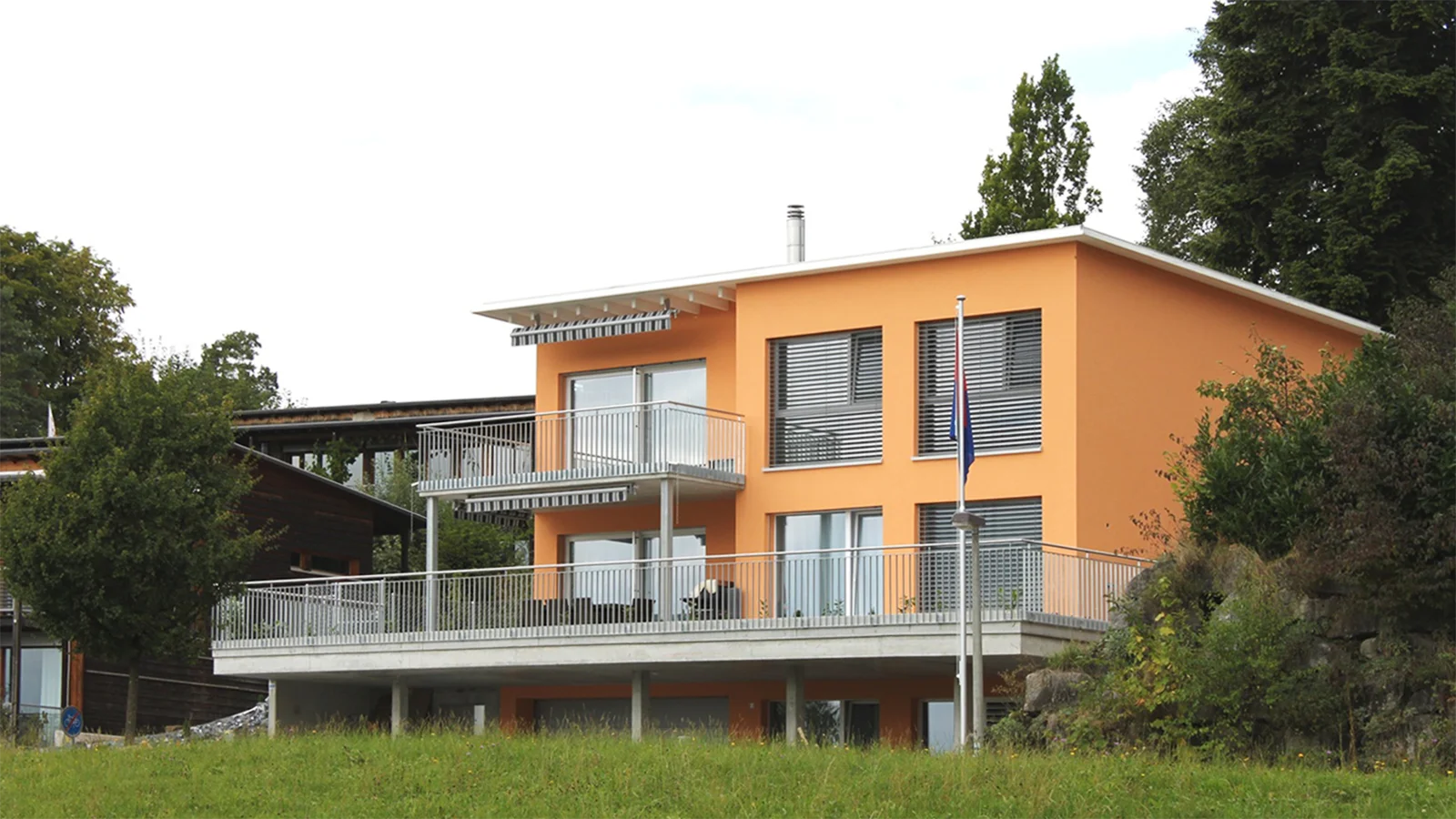 Einfamilienhaus am Hang